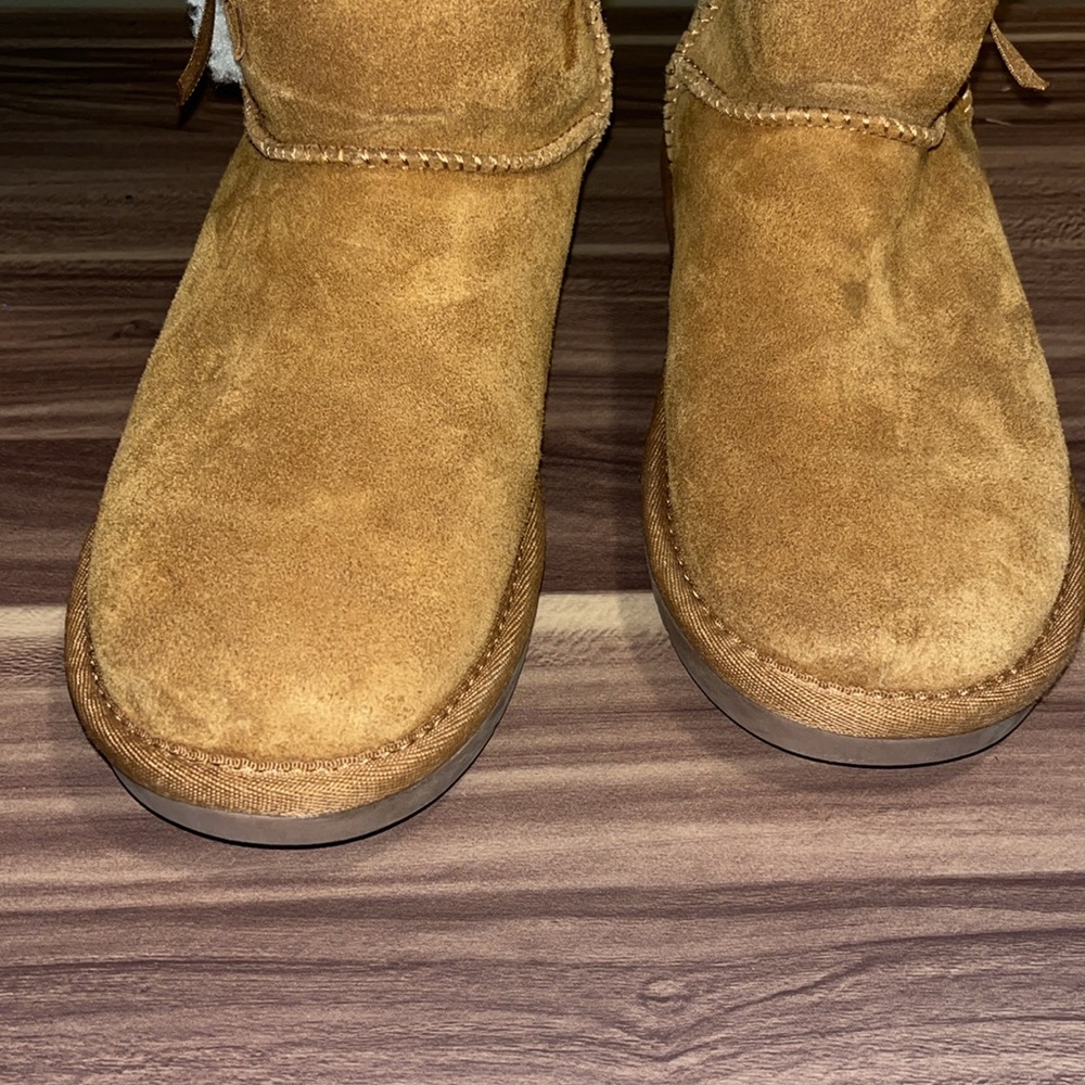 UGG Koolaburra tan bow boots - Picture 10 of 14